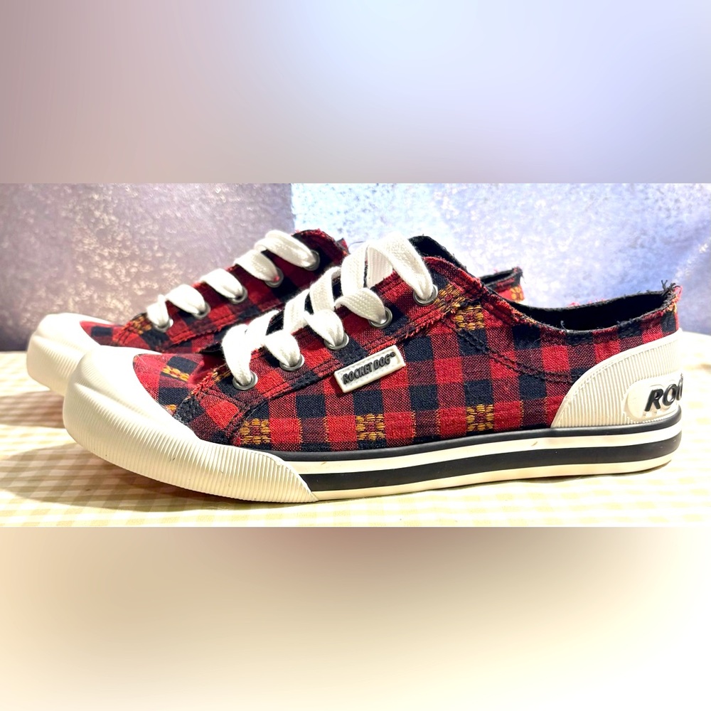 Size 7.5 women’s shoes